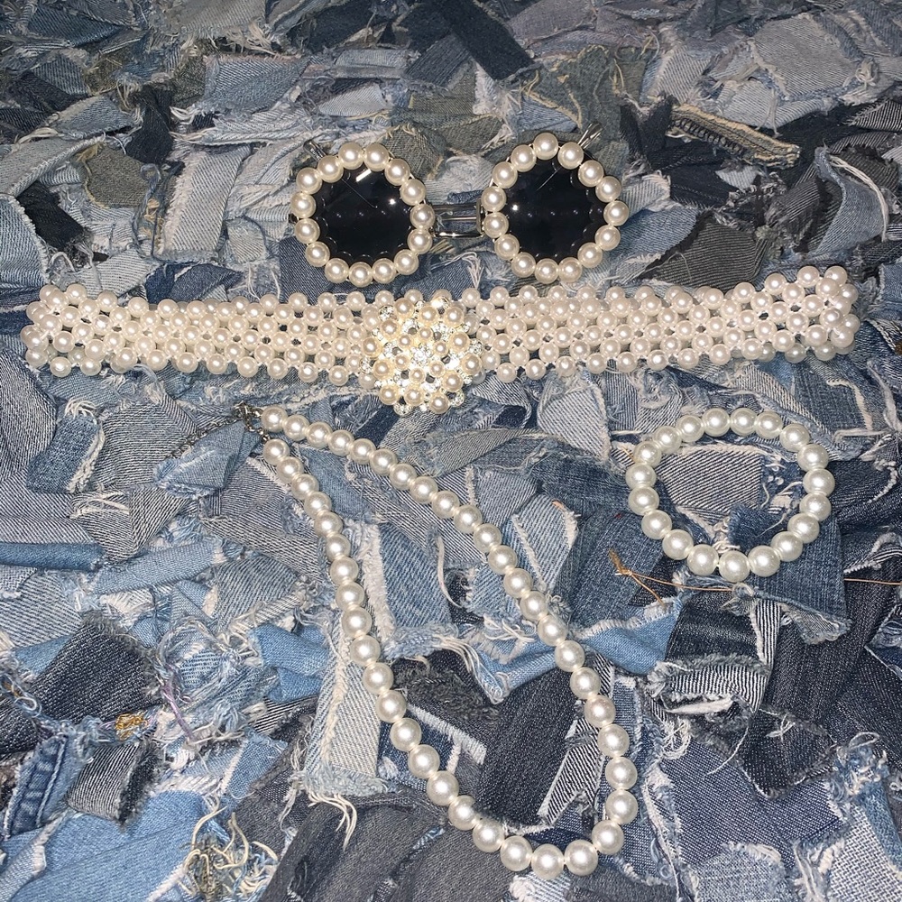 Pearl Set - Picture 8 of 9